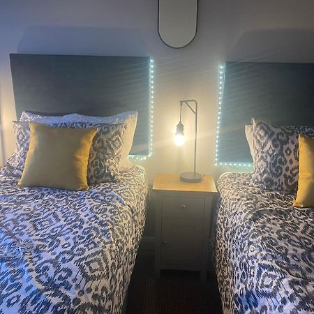 Hastings Apartments Extra Large Self Catering Apt Tourism Certified Free Parking Wifi Belfast Esterno foto